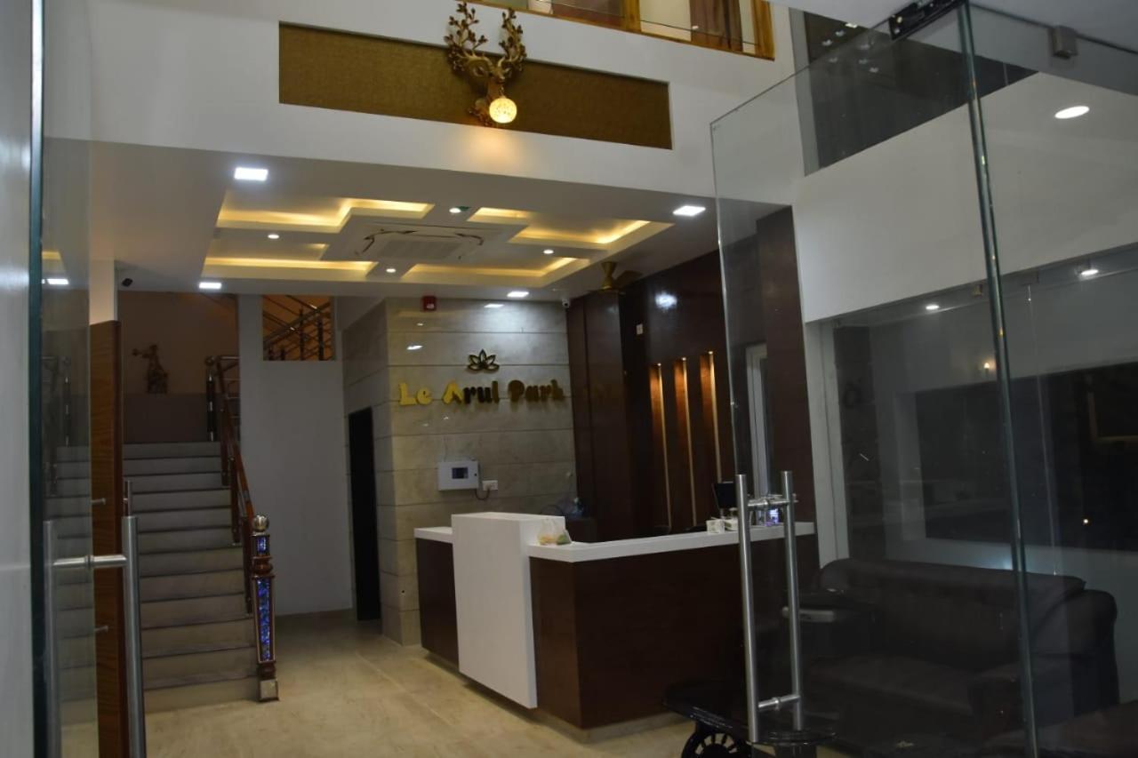 Le Arul Park Hotel Карайкал Екстериор снимка