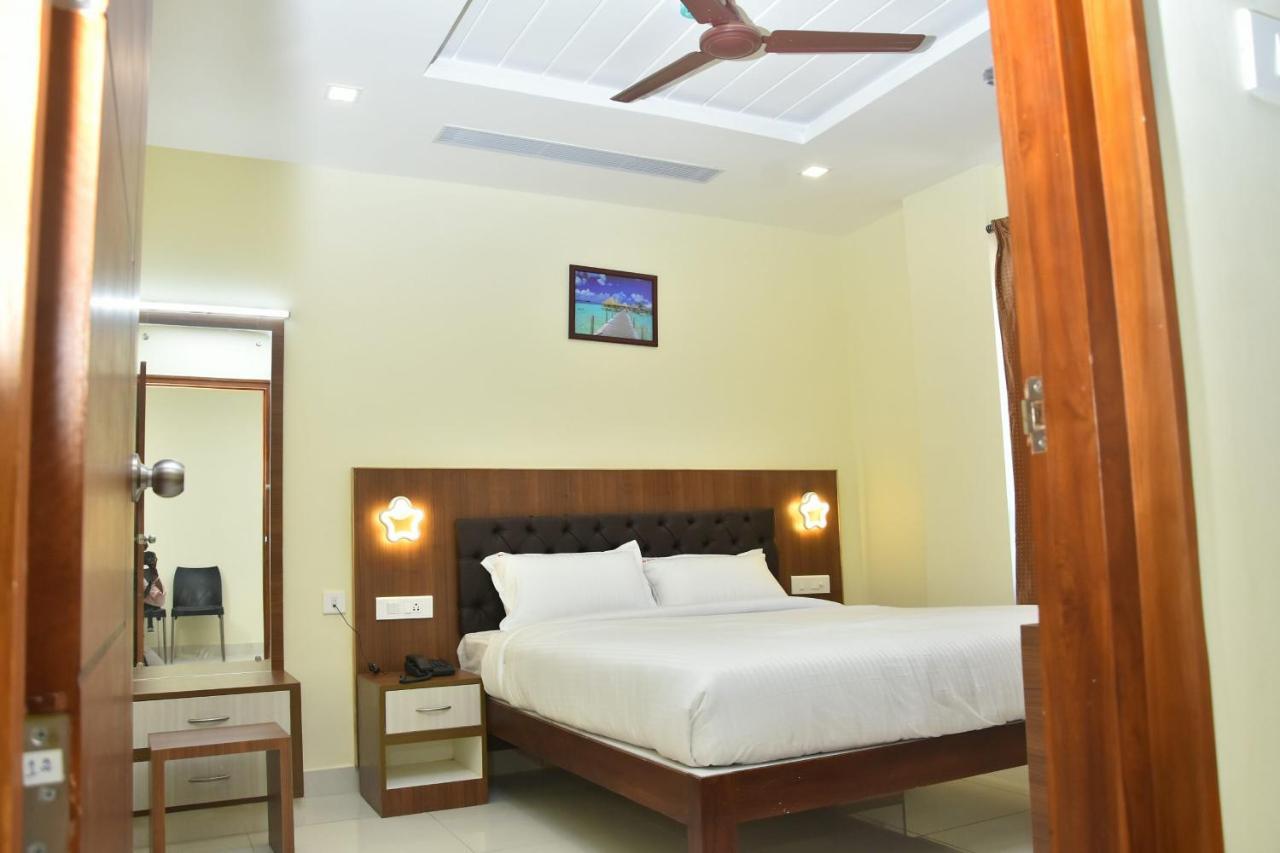 Le Arul Park Hotel Карайкал Екстериор снимка