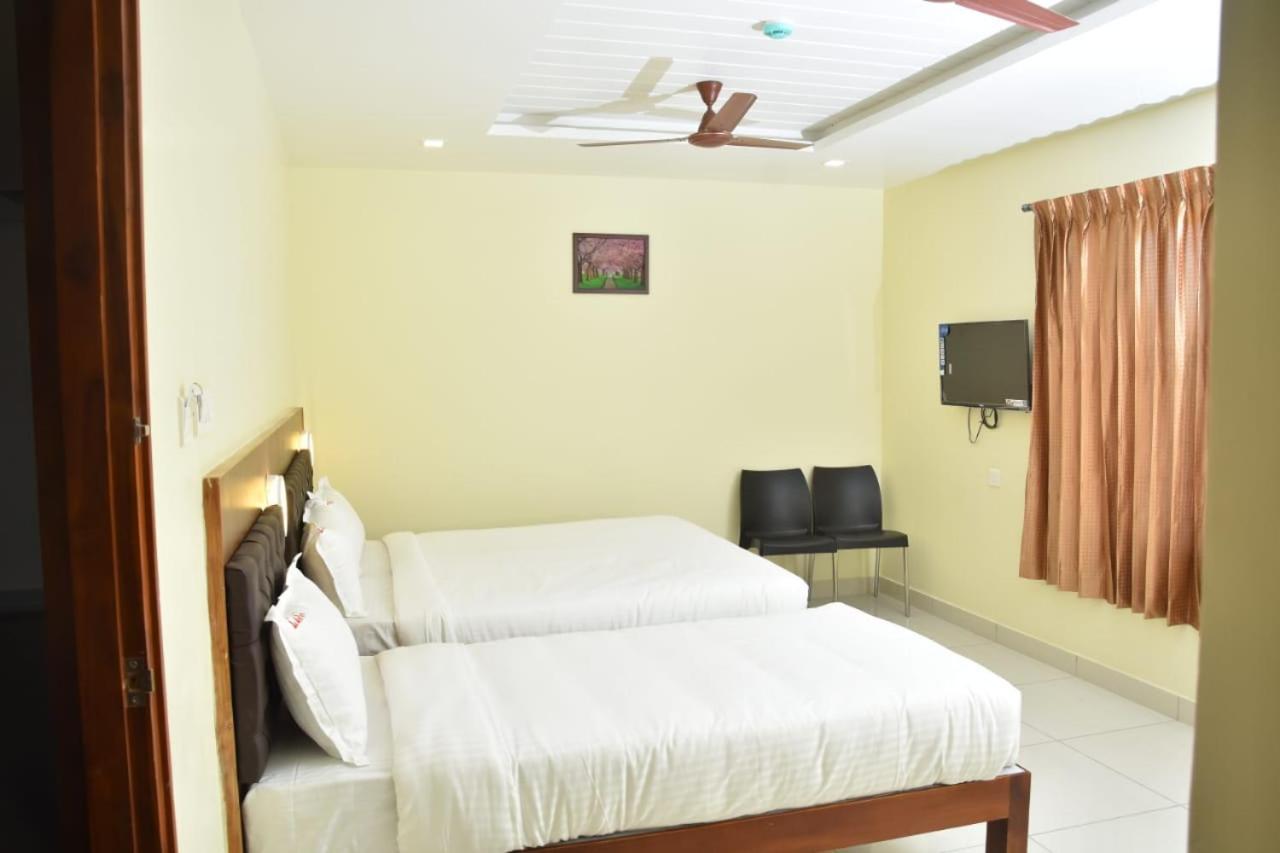 Le Arul Park Hotel Карайкал Екстериор снимка