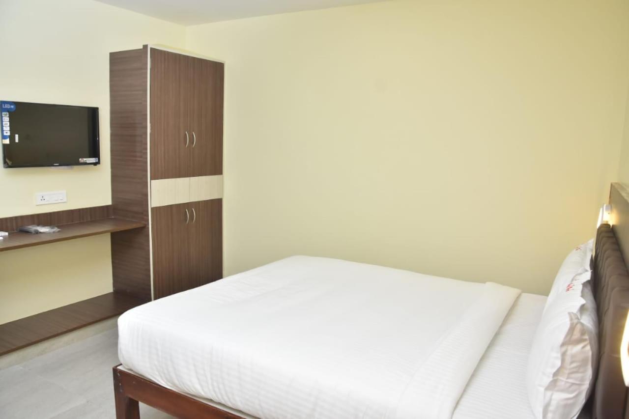 Le Arul Park Hotel Карайкал Екстериор снимка